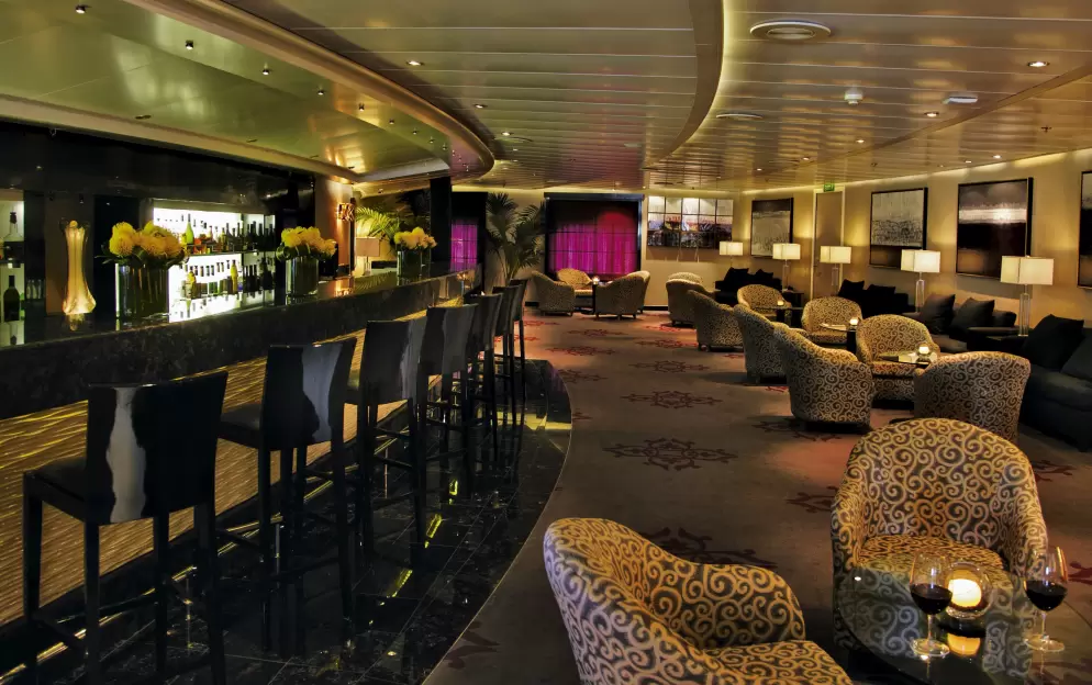 RSSC, Seven Seas Navigator, Stars Lounge 3.jpg